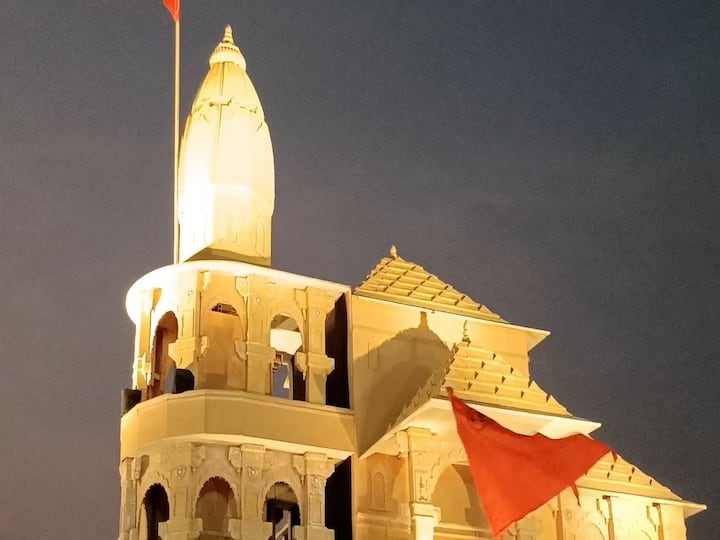 स्वामी नारायण ट्रस्टतर्फे श्री रामचरीत मानस सादर केले जाणार आहे. रामाची यशोगाथा पुढच्या पिढीपर्यंत पोहोचवण्यासाठी या विशेष कार्यक्रमाचे आयोजन करण्यात आले आहे.
