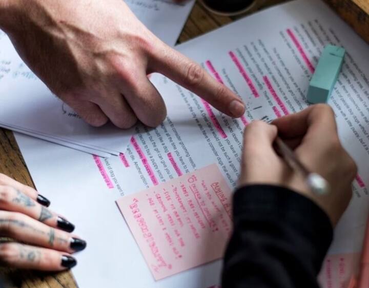 শিক্ষা-দুর্নীতি নিয়ে তোলপাড়ের মধ্যেই আজ প্রাথমিকের টেট। স্বচ্ছতা বজায় রাখতে সল্টলেকে প্রাথমিক শিক্ষা পর্ষদের অফিসে খোলা হয়েছে কন্ট্রোল রুম।