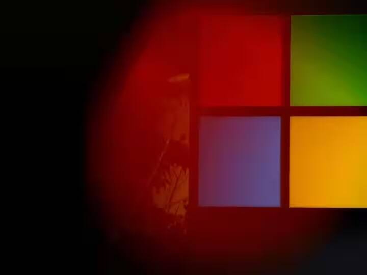 Microsoft, Windows 10: માઈક્રોસૉફ્ટ આગામી સમયમાં એવું પગલું ભરવા જઈ રહી છે કે લગભગ 24 કરોડ કૉમ્પ્યૂટર સ્ક્રેપ થઈ જશે, એટલે આ તમામ કૉમ્પ્યૂટર ભંગારમાં ફેરવાઇ જશે. કંપની ઓપરેટિંગ સિસ્ટમ માટે સપોર્ટને ખખતમ કરવા જઈ રહી છે. કંપનીના આ મોટો નિર્ણયથી કેટલાય લોકોને અસર પહોંચશે.