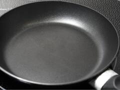 Nonstick Pans: நான்ஸ்டிக் தவாக்கள் சீக்கிரமே வீணாகிப்போயிடுதா? இதையெல்லாம் ஃபாலோ பண்ணுங்க..