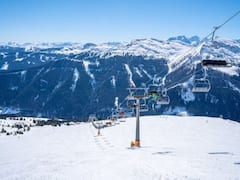 नए साल में लें इन जगहों के बर्फबारी का पूरा मजा, तुरंत करवा लें टिकट