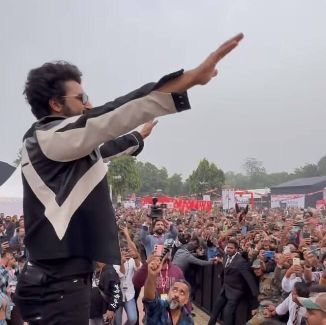 vicky kaushal becomes the only bollywood actor to be followed by instagram શાહરુખ-સલમાનને છોડી ઈન્સ્ટાગ્રામે આ અભિનેતાને ફોલો કર્યો, બોલીવૂડનો પ્રથમ સ્ટાર બન્યો