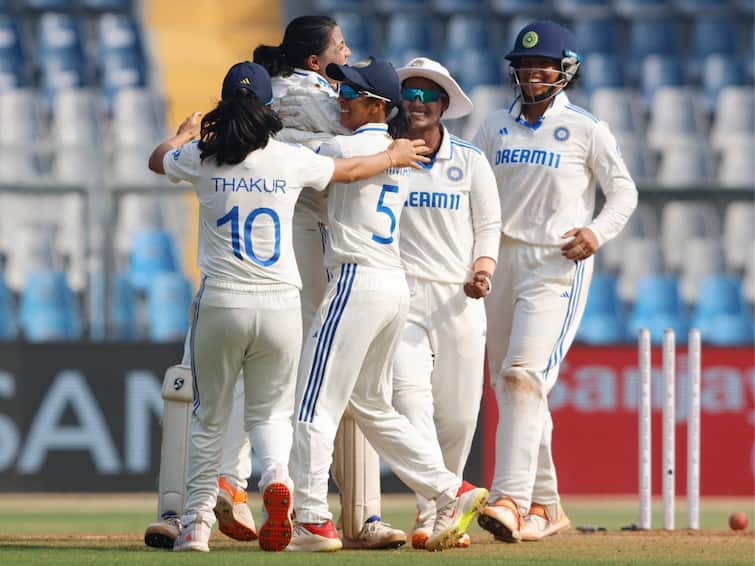 India vs Australia IND secures historic win beats AUS by eight wickets India vs Australia: భారత మహిళల కొత్త చరిత్ర , ఆస్ట్రేలియాపై తొలిసారి టెస్ట్‌ విజయం