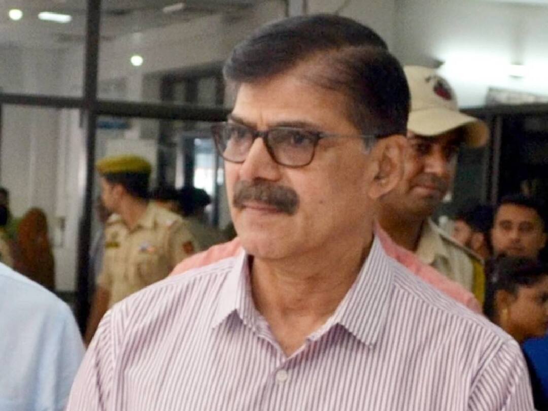 Veerappan: 'வீரப்பனுக்கு இருந்த ஒரே பிரச்சனை’ ..  இறந்த பின்பு நடந்தது என்ன?  - முன்னாள் ஐபிஎஸ் அதிகாரி விஜயகுமார்