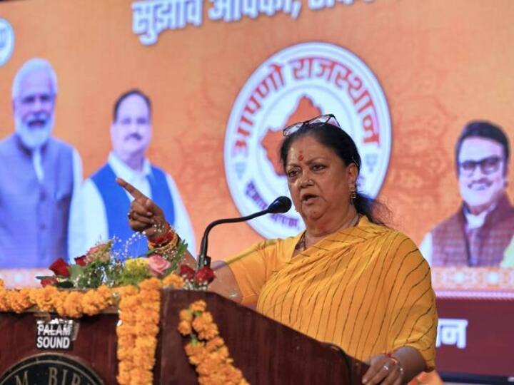 इस पर 52 फीसदी लोगों ने कहा है कि यह फैसला 'सही' है. वहीं 33 फीसदी ने 'गलत', जबकि 15 फीसदी लोगों ने 'पता नहीं' में जवाब दिया है.