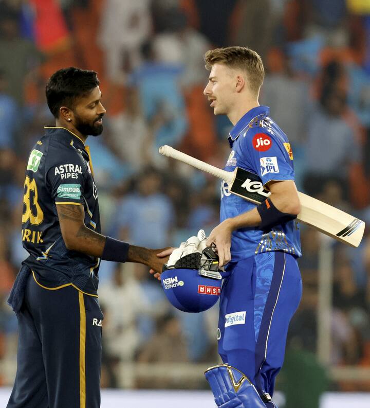 அதன் பிறகு இவர் சில நாட்களுக்கு முன்னதாக மீண்டும் மும்பை அணிக்கு ட்ரேட் செய்யப்பட்டார்.