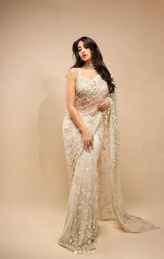 Nora Fatehi: ਨੋਰਾ ਫਤੇਹੀ ਨੇ ਸਾੜੀ 'ਚ ਦਿੱਤੇ ਕਿਲਰ ਪੋਜ਼, ਹਰ ਅਦਾ 'ਤੇ ਦਿਲ ਹਾਰ ਬੈਠੇ ਫੈਨਜ਼