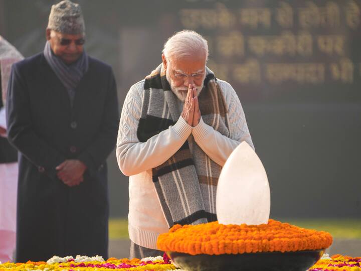 Prime Minister Narendra Modi paid tributes to former Prime Minister Atal Bihari Vajpayee at 'Sadaiv Atal' memorial, on his birth anniversary. (Image Source: PTI)