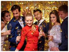 न्यू ईयर पार्टी के लिए हो रही हैं रेडी तो कैरी करें ये आउटफिट, फैशनेबल और स्टाइलिश लुक देगा