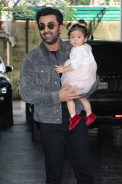 Raha First Photo: रणबीर-आलिया की बेटी की पहली तस्वीर आईं सामने, दो चोटियों में क्यूट डॉल सी दिखीं राहा कपूर, देखें तस्वीरें