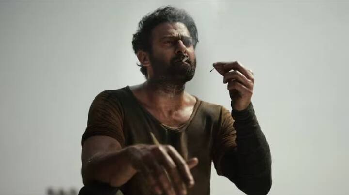 கலவையான விமர்சனங்களை பெற்றாலும் சலார் படத்தின் முதல் மூன்று நாள் வசூல் 400 கோடியை கடந்து சாதனை படைத்து வருகிறது