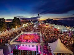 Christmas 2023: India Celebrates With Pomp And Gaiety As Traffic Snarls Choke Busy Routes — IN PICS