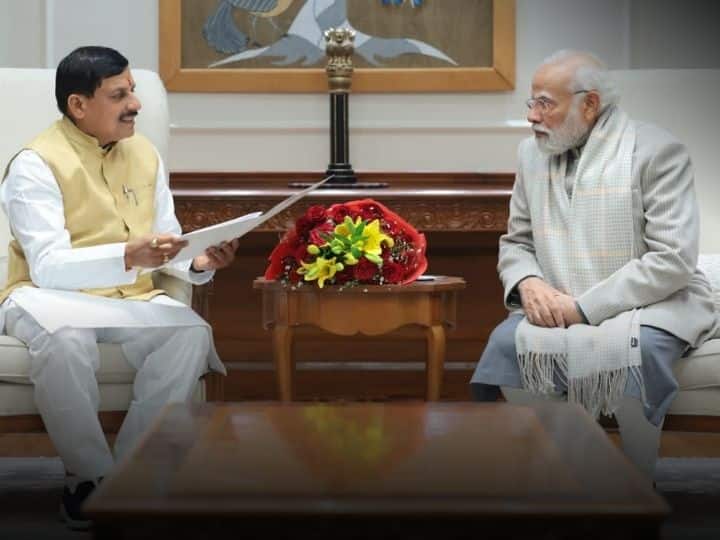 CM Mohan Yadav will do Bhoomi Pujan and inauguration of development works in Indore PM Modi will communicate with hukumchand mill workers ann Madhya Pradesh: 30 साल के इंतजार के बाद हुकुमचंद मिल मजदूरों को मिलेगी राहत, CM पहुंच रहे इंदौर, वर्चुअली जुड़ेंगे प्रधानमंत्री