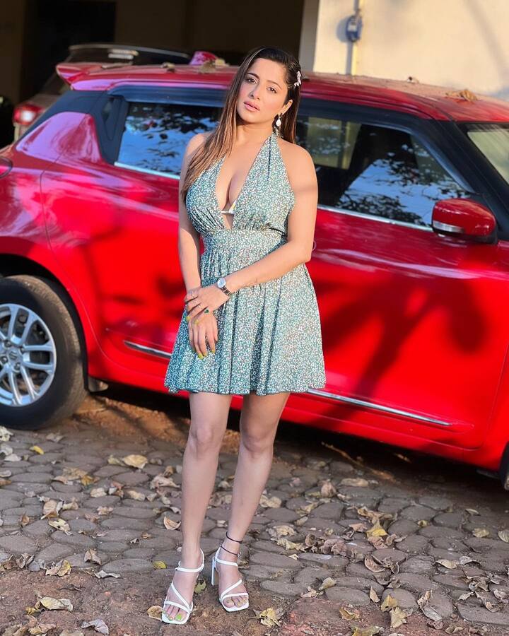 હાલમાં જ એક્ટ્રેસે પોતાના ઈન્સ્ટાગ્રામ પર ખૂબ જ બોલ્ડ અંદાજમાં શાનદાર તસવીરો શેર કરી છે.