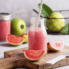 Guava Juice: ਅੱਖਾਂ ਦੀ ਇਨਫੈਕਸ਼ਨ ਦੂਰ ਕਰਦਾ ਹੈ ਅਮਰੂਦ ਦਾ ਜੂਸ, ਹੋਰ ਵੀ ਨੇ ਕਈ ਫਾਈਦੇ