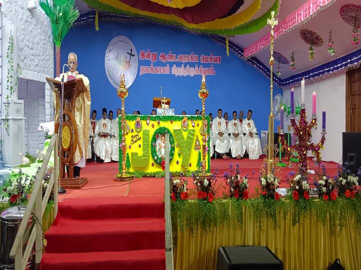 Christmas: வேளாங்கண்ணி பேராலய கிறிஸ்துமஸ் விழா; பல்லாயிரக்கணக்கானோர் பங்கேற்பு