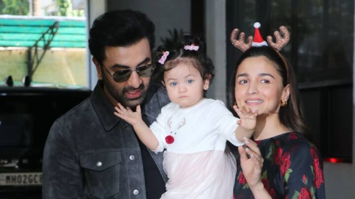 আজ বড়দিনের সবচেয়ে বড় চমক দিয়েছিলেন রণবীর সিংহ ও আলিয়া ভট্ট। আজ তাঁরা প্রকাশ্যে আনলেন তাঁদের একমাত্র কন্যা রাহাকে। আজ সোশ্যাল মিডিয়ায় সবচেয়ে বেশি চর্চিত হয়েছে রাহার ছবি। পাশাপাশি আজ টলিউড থেকে বলিউড কেমনভাবে পালন করল ক্রিসমাস... একঝলক দেখে নেওয়া যাক।