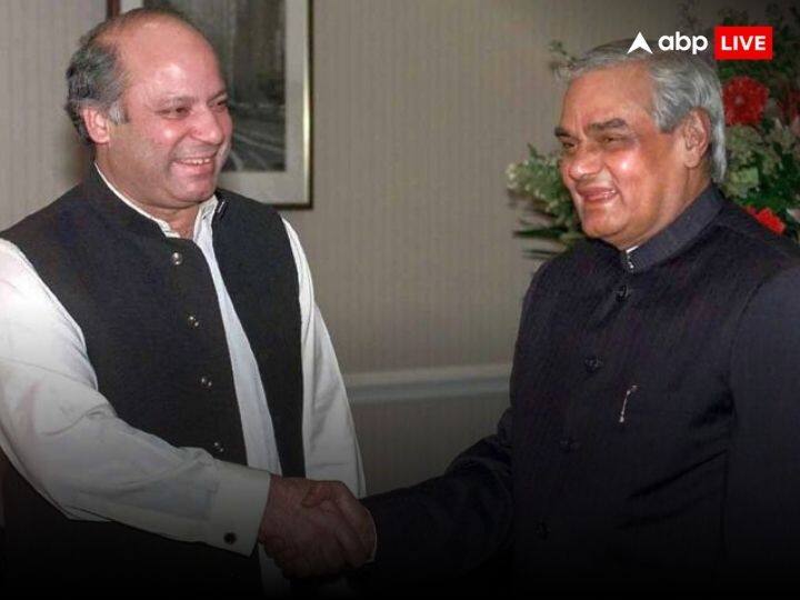 वीडियो भी हो रहा वायरल : वैसे तो अटल बिहारी वाजपेयी से जुड़ी यह घटना कई न्यूज वेबसाइट पर आपको मिल जाएगी, लेकिन पिछले कुछ समय से इसका एक वीडियो भी खूब वायरल हो रहा है. हालांकि यह अटल बिहारी वाजपेयी का रीयल वीडियो नहीं, बल्कि रील से जुड़ा वीडियो है.