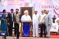 Lagnotsav Photos: મહેશ સવાણી બન્યા 4992 દીકરીઓના પિતા, ફરી કરાવ્યા 75 દીકરીઓના ધામધૂમથી લગ્ન, તસવીરો આવી સામે......