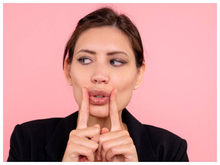 ग्लिसरीन - पेट्रोलियम जेली के साथ मिलाकर ग्लिसरीन लगाने से होंठों की खुश्की दूर होती है. 