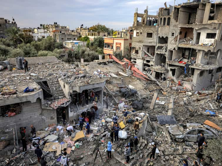 Israeli Airstrikes Kill More Than 100 People In One Of Deadliest Nights In Gaza War, Officials Say Israeli Airstrikes Kill More Than 100 People In One Of Deadliest Nights In Gaza War, Officials Say