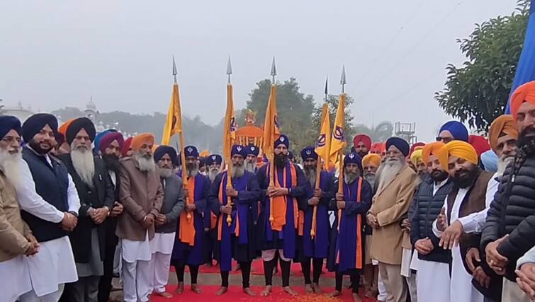 Nagar kirtan in Macchiwara sahib SGPC president harjinder singh dhami visit Nagar kirtan in Macchiwara sahib: ਮਾਛੀਵਾਡ਼ਾ ਸਾਹਿਬ ਜੋਡ਼ ਮੇਲ ’ਤੇ ਸਜਾਇਆ ਗਿਆ ਅਲੌਕਿਕ ਨਗਰ ਕੀਰਤਨ, SGPC ਪ੍ਰਧਾਨ ਨੇ ਕੀਤੀ ਸ਼ਿਰਕਤ