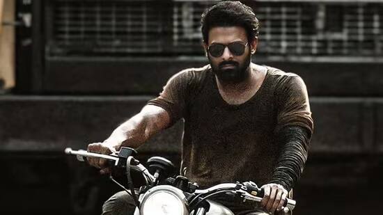 பாகுபலி படத்திற்கு பிறகு பிரபாஸ் படங்கள் எதுவுமே ஹிட் அடிக்காததால் 'சலார்' படம் மீது அதிக எதிர்பார்ப்பு இருந்தது