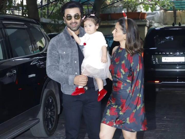 Ranbir Kapoor and Alia Bhat Daughter : రణ్​బీర్​ కపూర్-ఆలియా భట్ తమ కుమార్తె రాహాను (Raha Kapoor) స్వయంగా మీడియా ముందుకు తీసుకొచ్చారు.