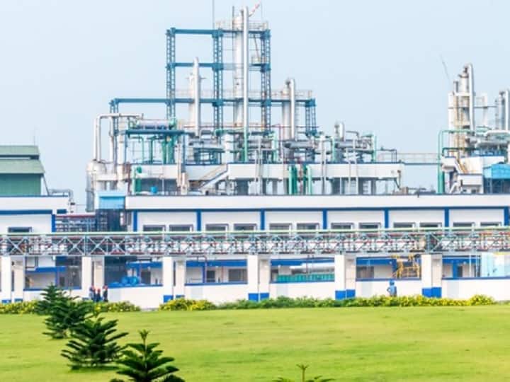 Divis Lab: इसका शेयर ठीक 3 साल पहले के स्तर पर है. दिसंबर 2020 में भाव 3700 रुपये के पास था और अभी भी शेयर उसी स्तर के पास है.