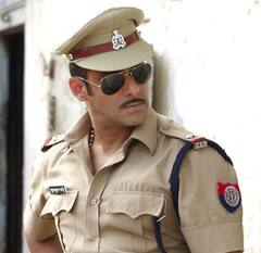 बॉक्स ऑफिस के वो 'सुल्तान', जिनकी हर मूवी करती है मोटी कमाई, 17 फिल्में कर चुकी हैं 100 करोड़ क्लब में एंट्री