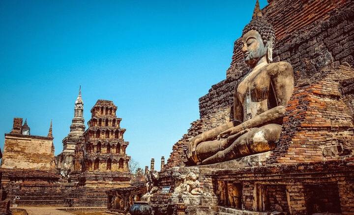 একটি সমীক্ষায় দেখা গিয়েছে, বছর শেষে মুনাফা সত্ত্বেও আমেরিকার ব্যবসায়িক সংস্থাগুলির অস্তিত্ব খুব বেশি হলে ২১ বছর হয়, Google, Tesla বা Microsoft-এর মতো টেক জায়ান্ট নয়, সাধারণ ব্যবসার কথা বলা হয়েছে। ছবি: পিক্সাবে।