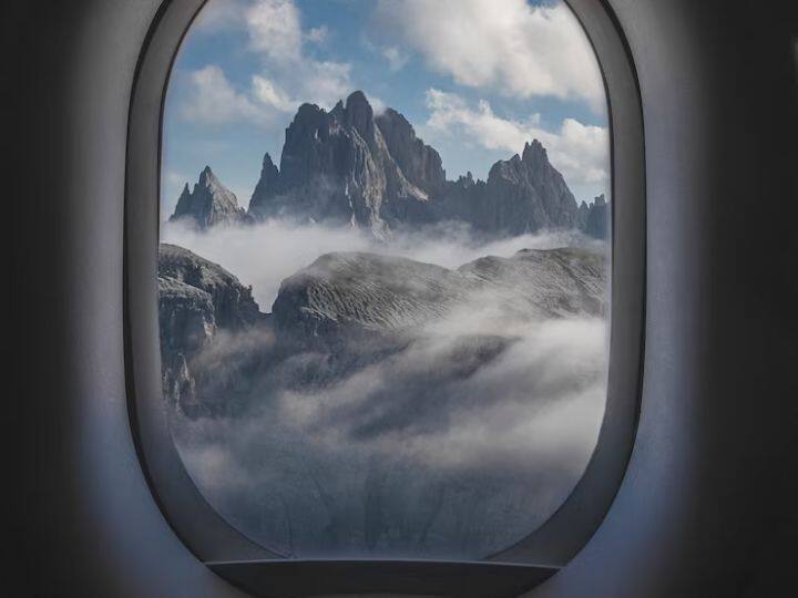 घर से जाने के पहले, सभी महत्वपूर्ण चीज़ों की एक चेकलिस्ट बनाएं, ताकि कोई आइटम छूट ना जाए.