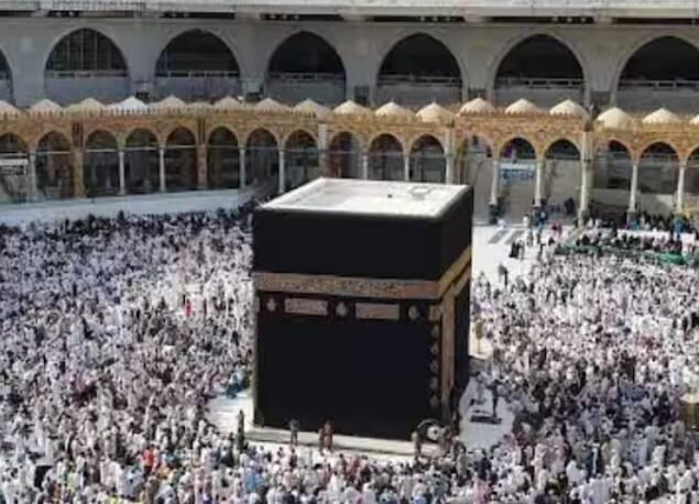 ਹਾਜੀਆਂ ਲਈ ਹੱਜ 2024 ਲਈ ਰਜਿਸਟ੍ਰੇਸ਼ਨ ਲਈ hajj.nusuk.sa ਵੈੱਬਸਾਈਟ 'ਤੇ ਜਾਣਾ ਜ਼ਰੂਰੀ ਹੈ। ਇਸ ਵਿੱਚ ਤੁਹਾਡੀ ਨਿੱਜੀ ਈਮੇਲ ਆਈਡੀ ਅਤੇ ਕੌਮੀਅਤ ਦੇ ਦੇਸ਼ ਦਾ ਜ਼ਿਕਰ ਕਰਨਾ ਜ਼ਰੂਰੀ ਹੈ।