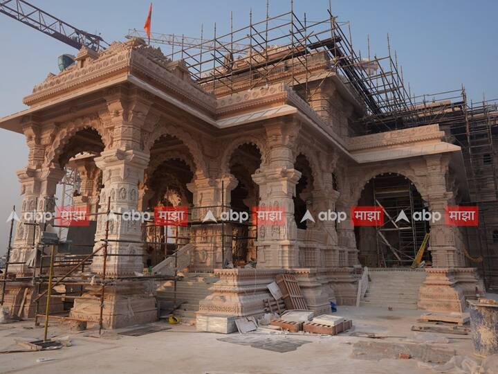 सहा ट्यूबवेल, एक स्वयंपाकघर आणि दहा खाटांचे रुग्णालय अशा अत्यावश्यक सुविधांनी युक्त तंबू येथे उभारण्यात आला.