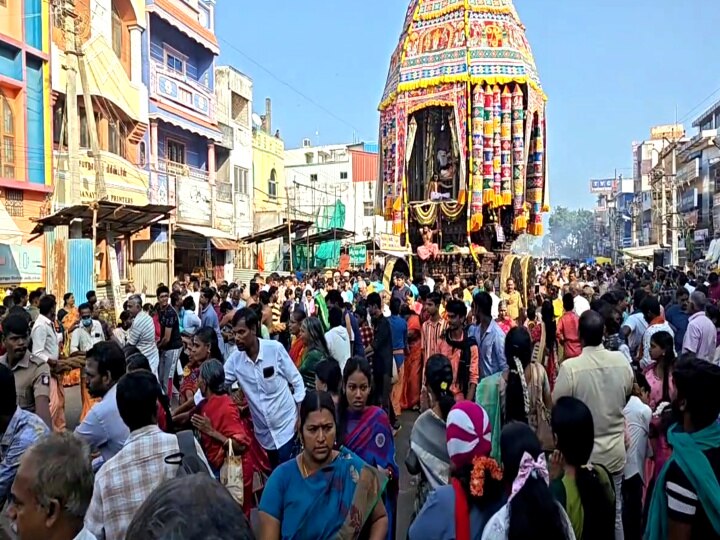 சிதம்பரம் நடராஜர் கோயில் மார்கழி ஆருத்ரா தரிசன திருத்தேரோட்டம் - திரளான பக்தர்கள் வடம்பிடிப்பு