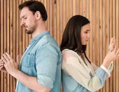 પતિનું કોઇ અન્ય સાથે અફેર તો નથી ને, પાર્ટનરની આ આદતોથી તમે સરળતાથી જાણી શકશો