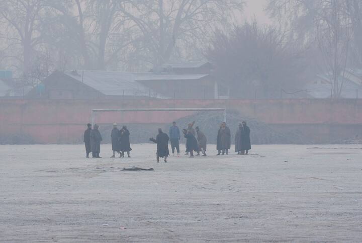 मौसम विभाग के एक अधिकारी ने बताया कि गुलमर्ग और पहलगाम में न्यूनतम तापमान क्रमश: शून्य से 2.6 डिग्री नीचे और शून्य से 4.3 डिग्री नीचे दर्ज किया गया. फाइल फोटो