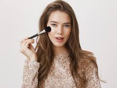 इस न्यू ईयर पर दिखना चाहते हैं सबसे अलग तो ट्राई करें ये 5 मेकअप टिप्स