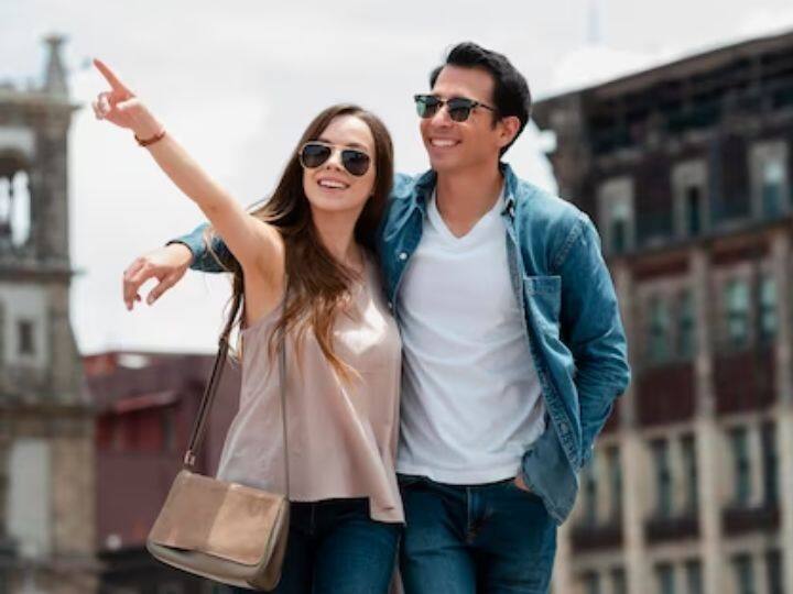 किसी भी रिश्ते में सेक्सुअल बाउंड्रीज बहुत महत्वपूर्ण है. जीवनसाथी को सुरक्षित महसूस करवाने के लिए, कम्यूनिकेशन, सहमति और सेक्सुअल बाउंड्रीज का होना बेहत जरूरी होता है.