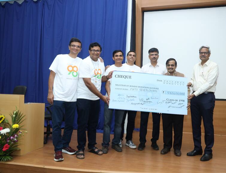 IIT Bombay 1998 Batch Contributes Rs 57 Crore To Alma Mater Silver Jubilee Reunion IIT Bombay: அம்மாடியோவ்...ரூ.57 கோடி... தாங்கள் படித்த கல்லூரிக்கு அள்ளிக்கொடுத்த முன்னாள் மாணவர்கள்!