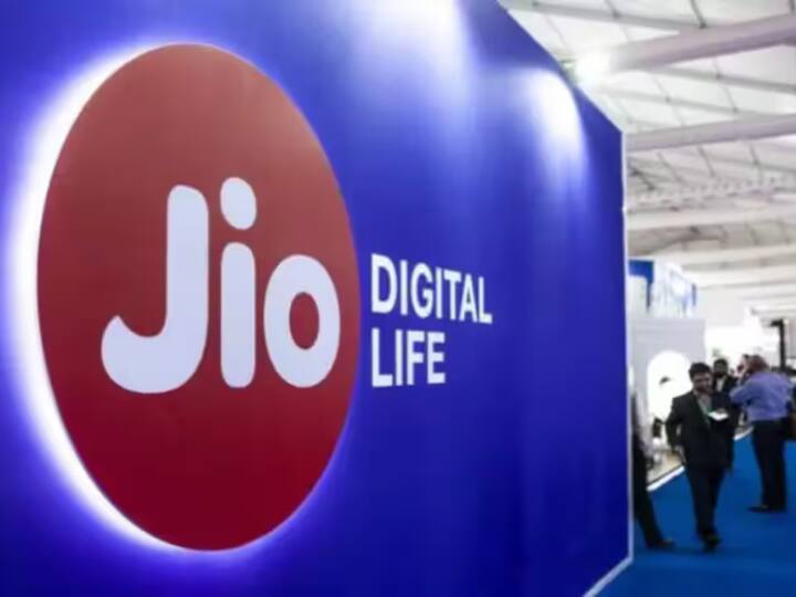 Jio ने लॉन्च किया न्यू ईयर प्लान, हर दिन 8 रुपये के खर्च में साल भर मिलेगा अनलिमिटेड 5G इंटरनेट