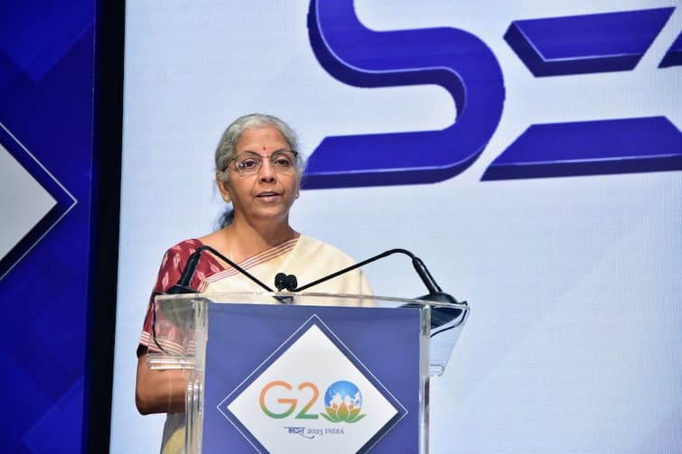 Public Sector Banks Meet: Finance Minister Nirmala Sitharaman will hold a meeting with the heads of public sector banks, will review the implementation of government schemes.