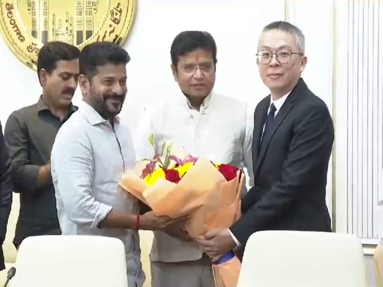 foxconn company representatives met telangana cm revanth reddy Foxconn: ఫాక్స్‌కాన్‌కు మా నుంచి సంపూర్ణ మద్దతు, సంస్థ ప్రతినిధుల భేటీలో సీఎం రేవంత్ రెడ్డి