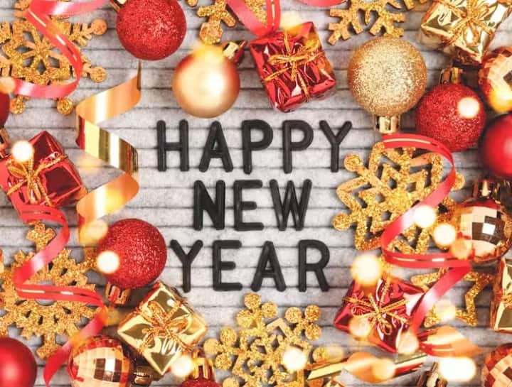 Best 20 Happy New Year 2024 Hindi Shayari Messagess Wishes To Say Nav Varsh Ki Shubhkamnaye Happy New Year 2024 Shayari: 2024 के स्वागत के लिए फ्रेंड्स-फैमिली को भेजें ये शायरी, एडवांस में कहें हैप्पी न्यू ईयर