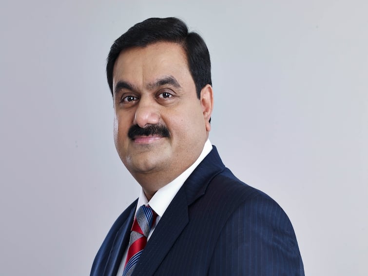 Adani Group to invest Rs 9,350-crore equity in Adani Green Energy Adani: பசுமை ஆற்றல் உற்பத்திக்காக 9,350 கோடி ரூபாய் ஒதுக்கிய அதானி குழுமம்!