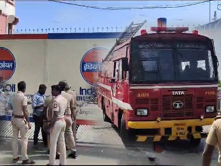 Indian Petrol Bunk Boiler Exploded and Fire Accident at Thandaiyar Pettai One worker Deid தண்டையார் பேட்டையில் பெட்ரோல் பாய்லர் வெடித்து தீப்பற்றி விபத்து; ஒருவர் பரிதாபமாக உயிரிழப்பு