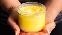 સ્કિનને માખણ જેવી સ્મૂધ અને રીંકલ ફ્રી રાખવા માટે આપના રસોડામાં મોજૂદ આ વસ્તુનો આ રીતે પ્રયોગ