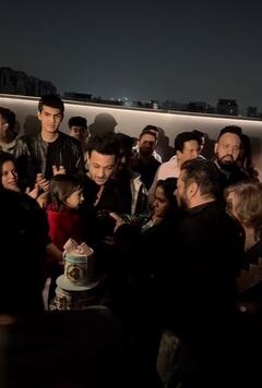 Salman Khan Birthday: सलमान खान ने फैमिली और फ्रेंड्स की मौजूदगी में भांजी आयत संग काटा केक, एक्टर के बर्थडे बैश की Inside तस्वीरें आई सामने