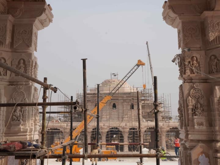 Ayodhya Ram Temple : अयोध्येमध्ये भव्य राम मंदिर निर्माणकार्य जोरात सुरु आहे. रामललाच्या प्राणप्रतिष्ठेसाठी अयोध्या नगरी सज्ज झाली आहे.