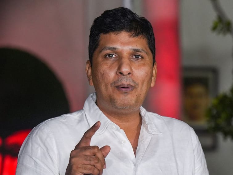 Delhi Health Minister Saurabh Bharadwaj hits out at chief secretary over 'leaking' of ATR in Burari hospital case ATR Leak In Burari Hospital: Delhi Health Minister Takes Aim At Chief Secretary